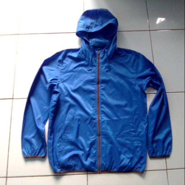 Jaket hoodie parasut uniqlo original