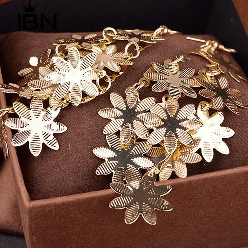 Vintage Alloy Multi-Layer Snowflakes Menjuntai Kait Anting Chic-3