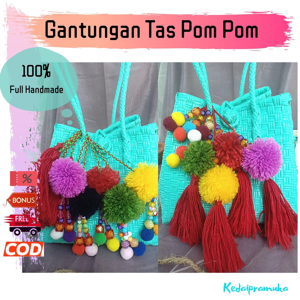Gantungan Tas Pom Pom / Hiasan Tas Rajut Jali Bag Anyaman Plastik Premium Handmade Bulu Lucu Murah