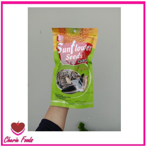 

Kuaci Sunflwer Seeds Hsiang - 160gram