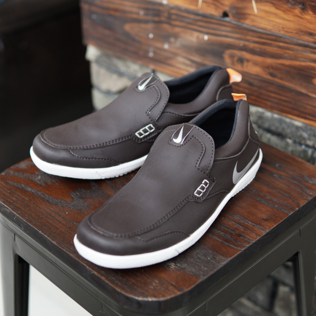 BIG SALE BRANDED !!! SEPATU SPORT NIKE BOSTON SLOP CASUAL SLIP ON PRIA