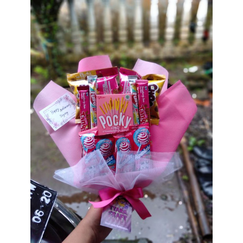 

buket wisuda pink /Tyara craft