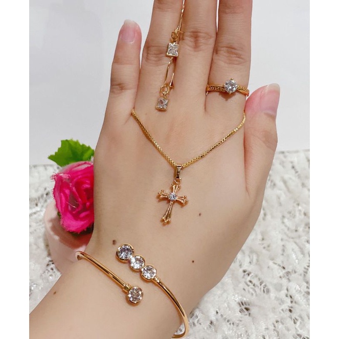 Set perhiasan salib permata putih lapis emas terawet