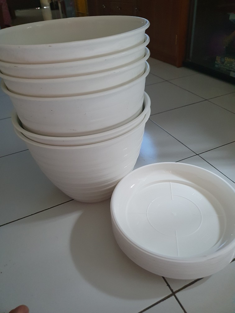 Pot Tawon 30 Cm Putih Untuk Bunga Tanaman