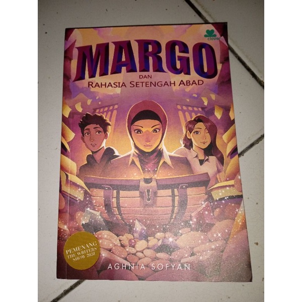 Preloved Novel Margo dan Rahasia Setengah Abad karya Aghnia Sofyan