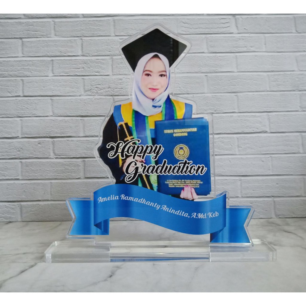 VARIASI TERBANYAK Plakat Wisuda Kado Wisuda Standee Foto Happy Graduation Souvernir Wisuda PK-0061