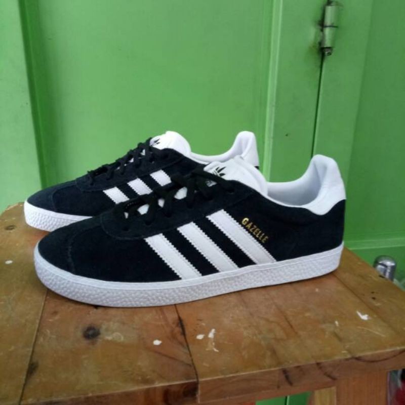 Adidas gazelle II original