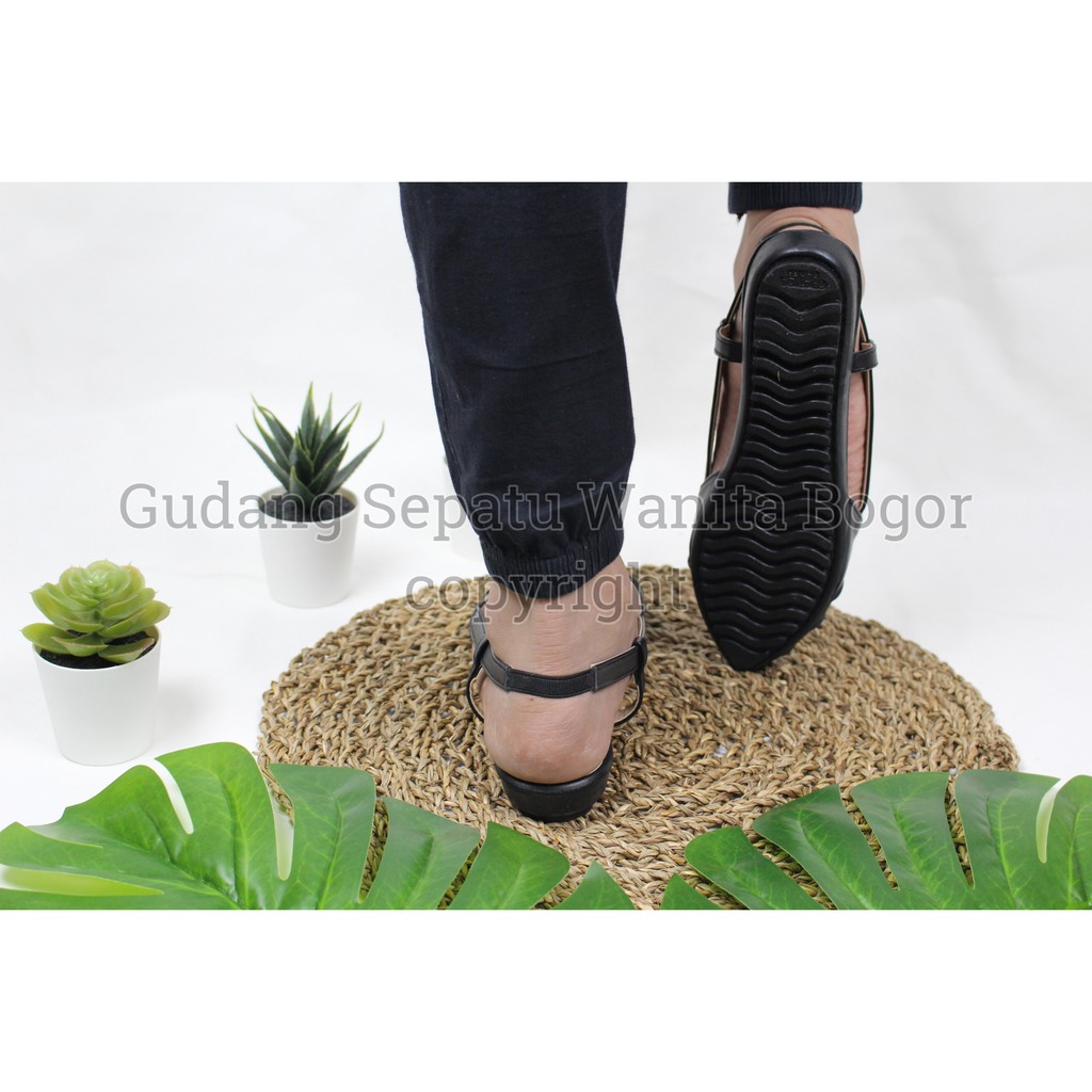 Gratica Sepatu Wanita Sandal Selop Tali Belakang Alicia KH 49