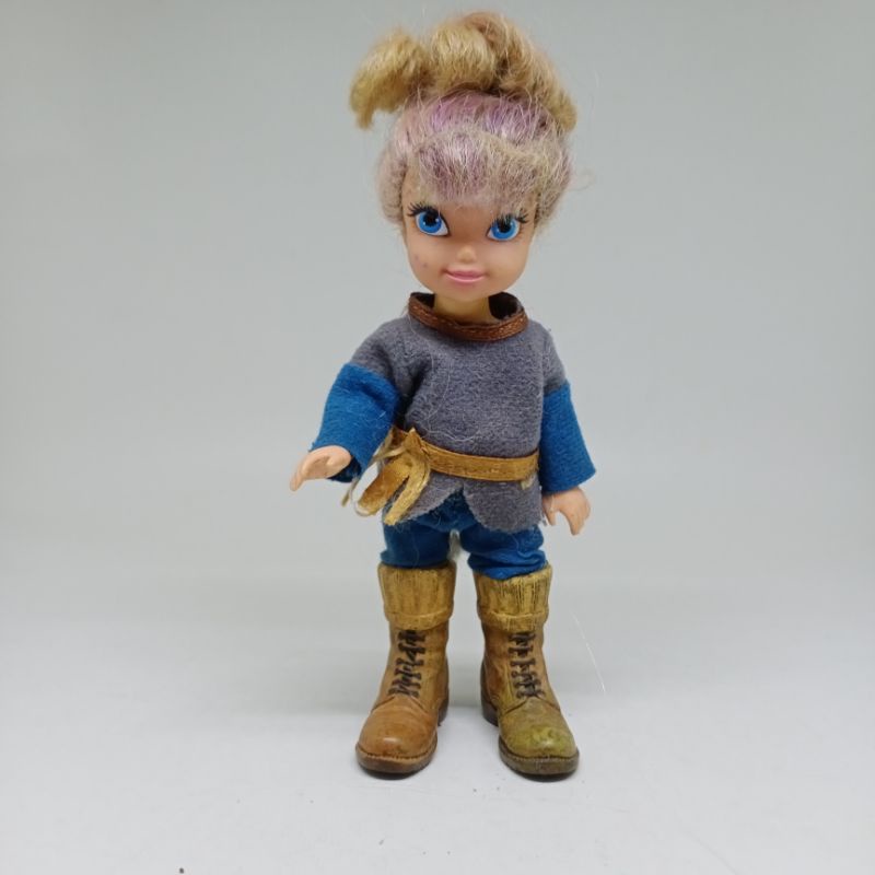 Figure Boneka Baju Abu