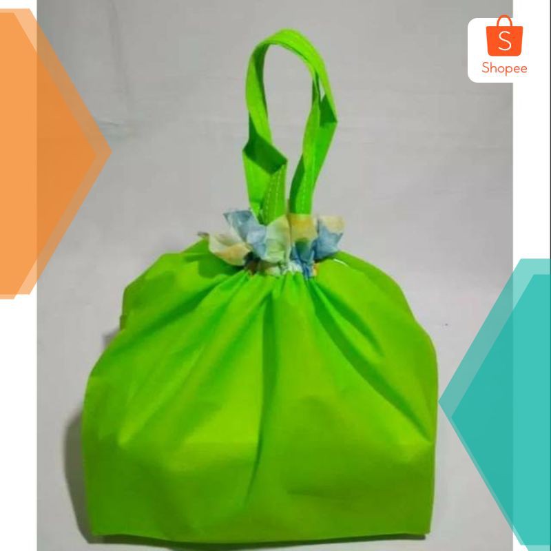 

Terlaris Tas Syukuran tipis box nasi 18x18 Elegan