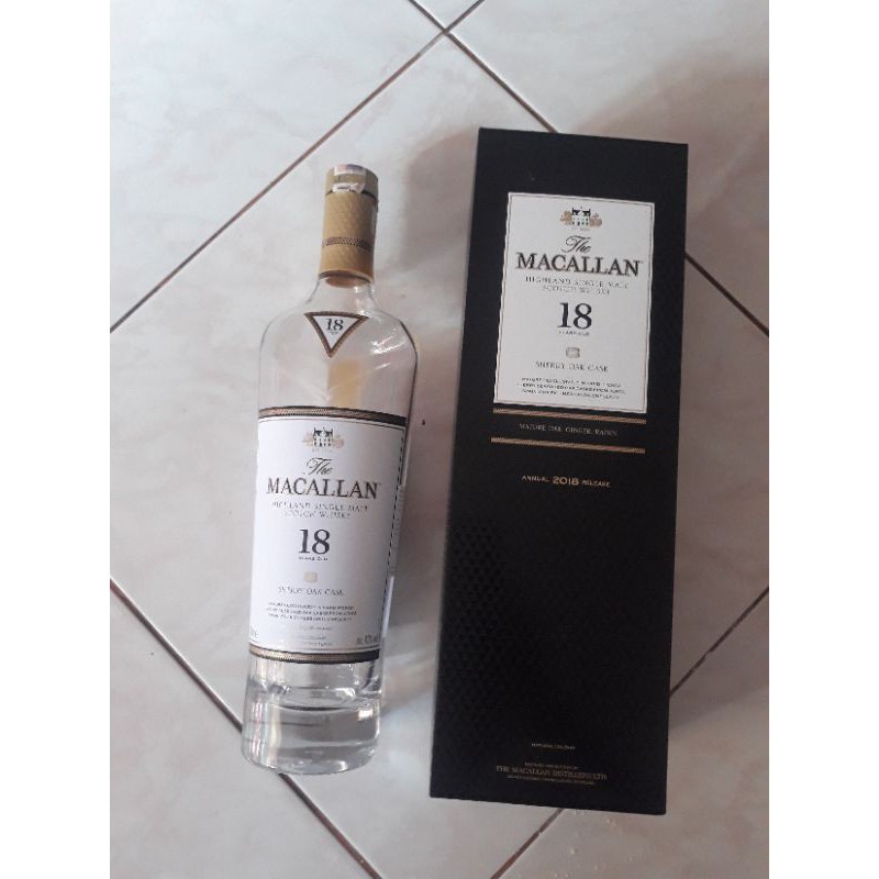 Botol kosong bekas miras Whisky Macallan 18 import unik