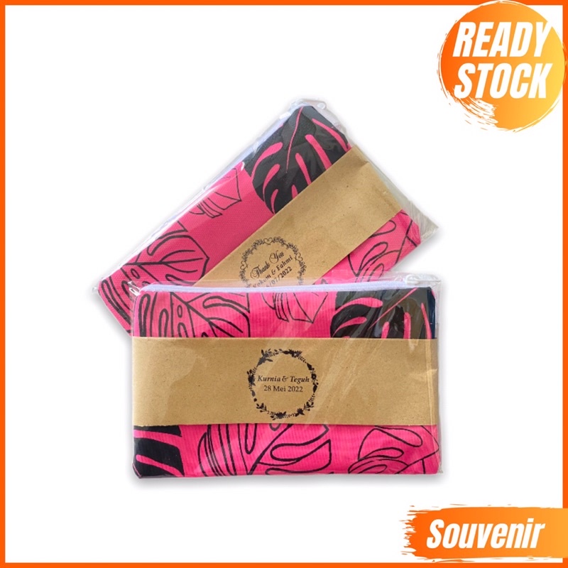 SOUVENIR  PERNIKAHAN ULTAH KHITAN TASYAKURAN POUCH SEMI KANVAS MOTIF MONSTERA PINK FREE PACK PLASTIK THANK CARD COKLAT 20X12