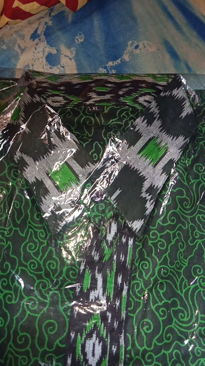 Couple Ayah Dan Anak Batik Mega Mendung Hijau Botol