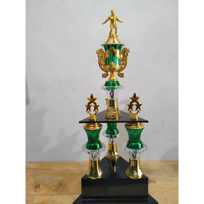 Piala/Trophy Kaki 3 futsal,Bola