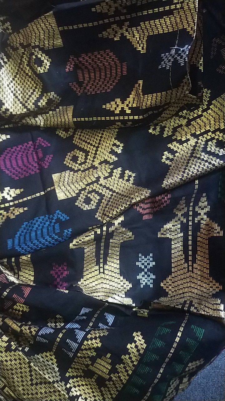 Atasan Batik Kantor Pradaa