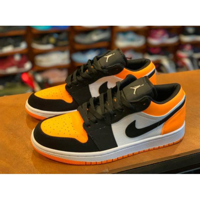 Air jordan 1 retro Low Black orange ori premium BNIB size 39-45