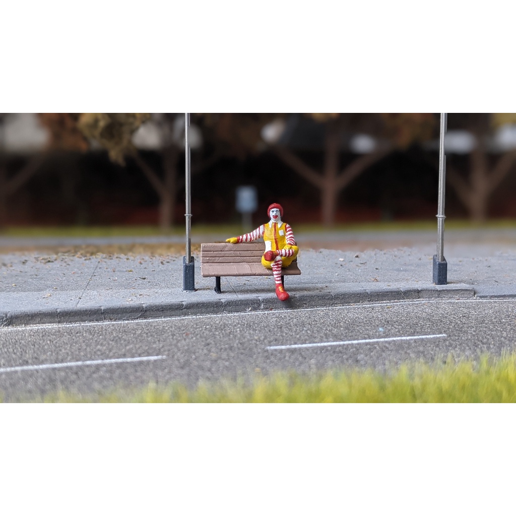Miniature Figure MCD MC D RONALD MC DONALD 1/64 1/87 HW HO diecast