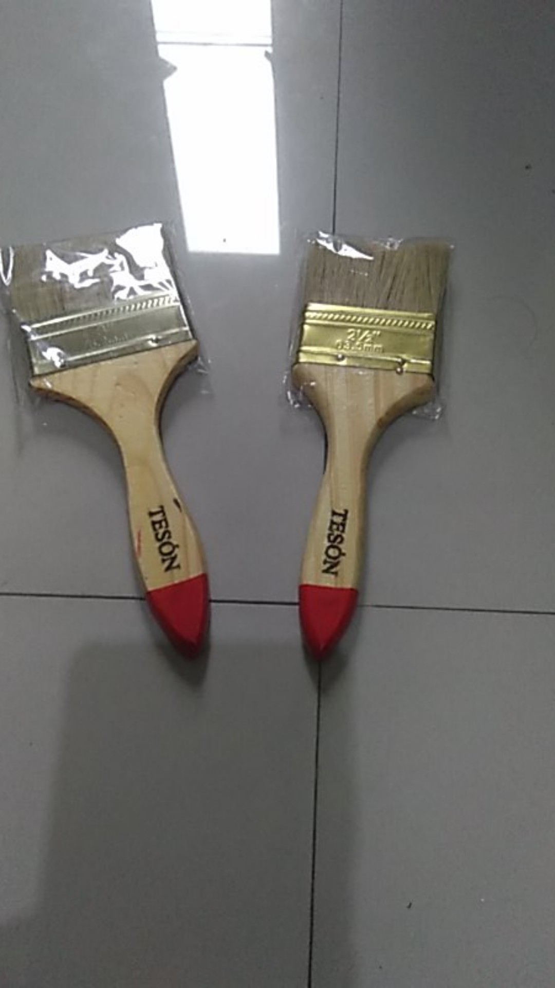 Kuas Cat Tembok 2 Inci Merek Tembok - Kuas Cat Tembok