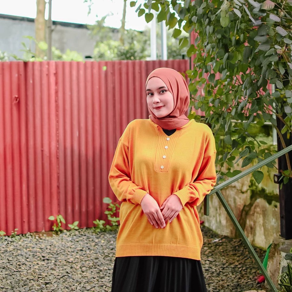 Sweater Rajut Delica Outwear Basic Polos Wanita