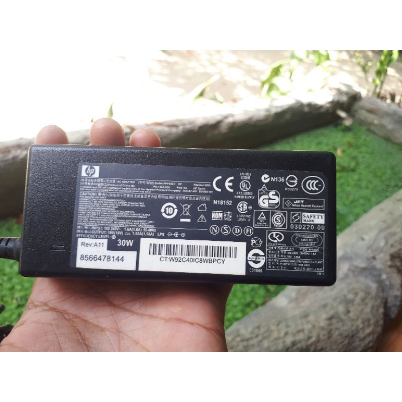 cas laptop adaptor laptop hp 19v ori bawaan