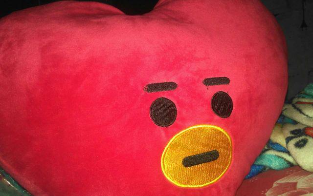 Bantal Krakter Red Yellow Super Lembut
