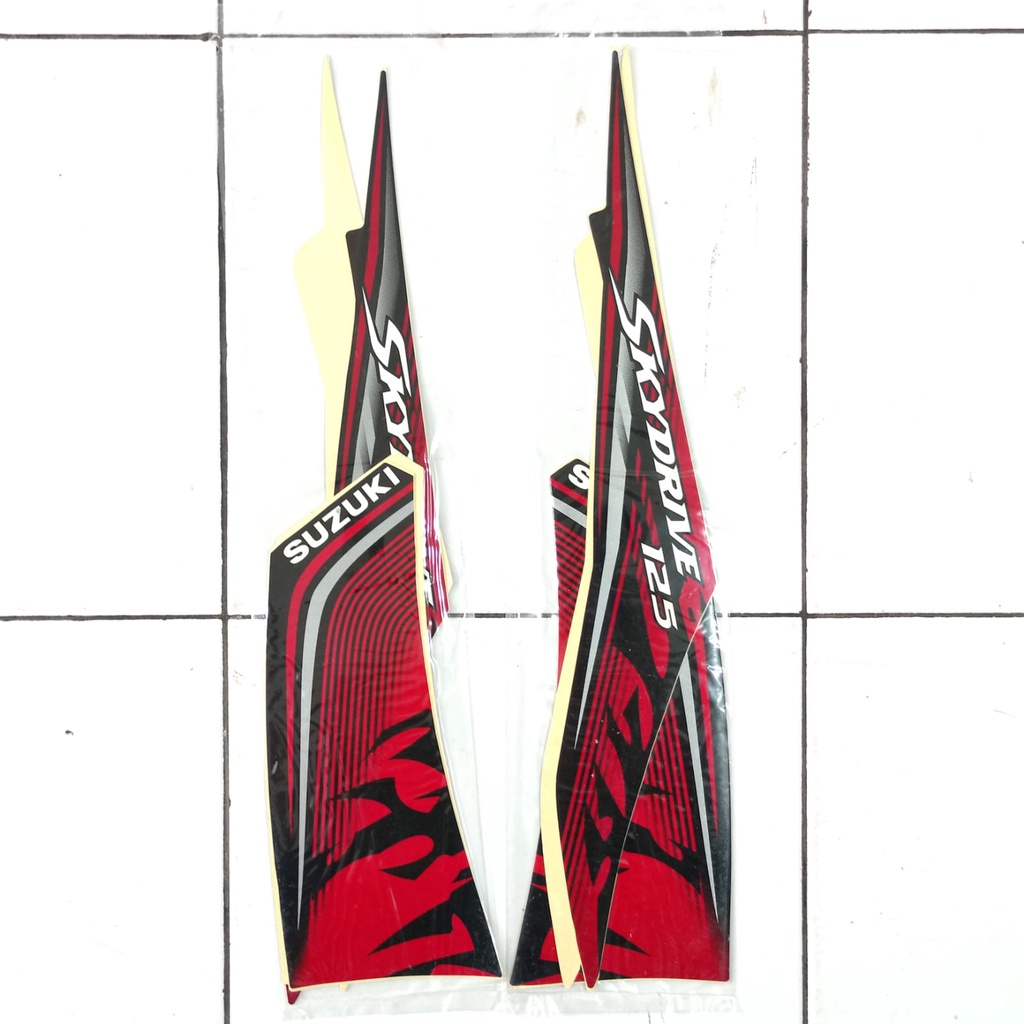 Stiker Bodi  Lis Body Striping Skydrive Hitam Merah