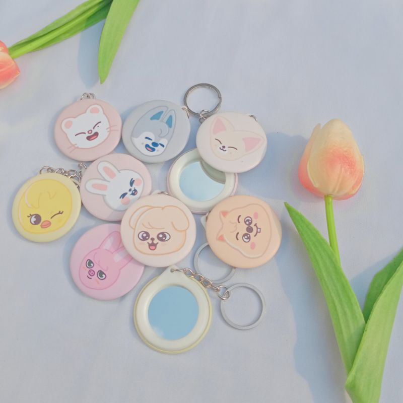 ganci cermin SKZOO Stray Kids gantungan kunci