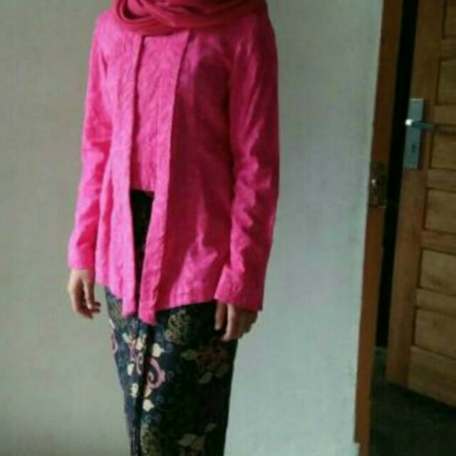 Preloved kebaya pink fanta
