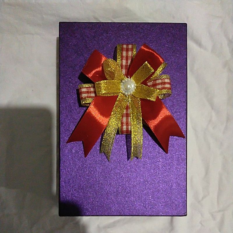 

pita tempelhampers/parcel siap pakai edisi gold kombinasi satin