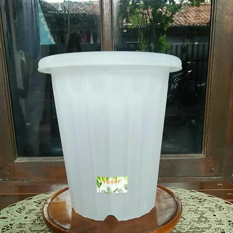 Pot bunga dan tanaman Hias Merk Yogap Bening 18