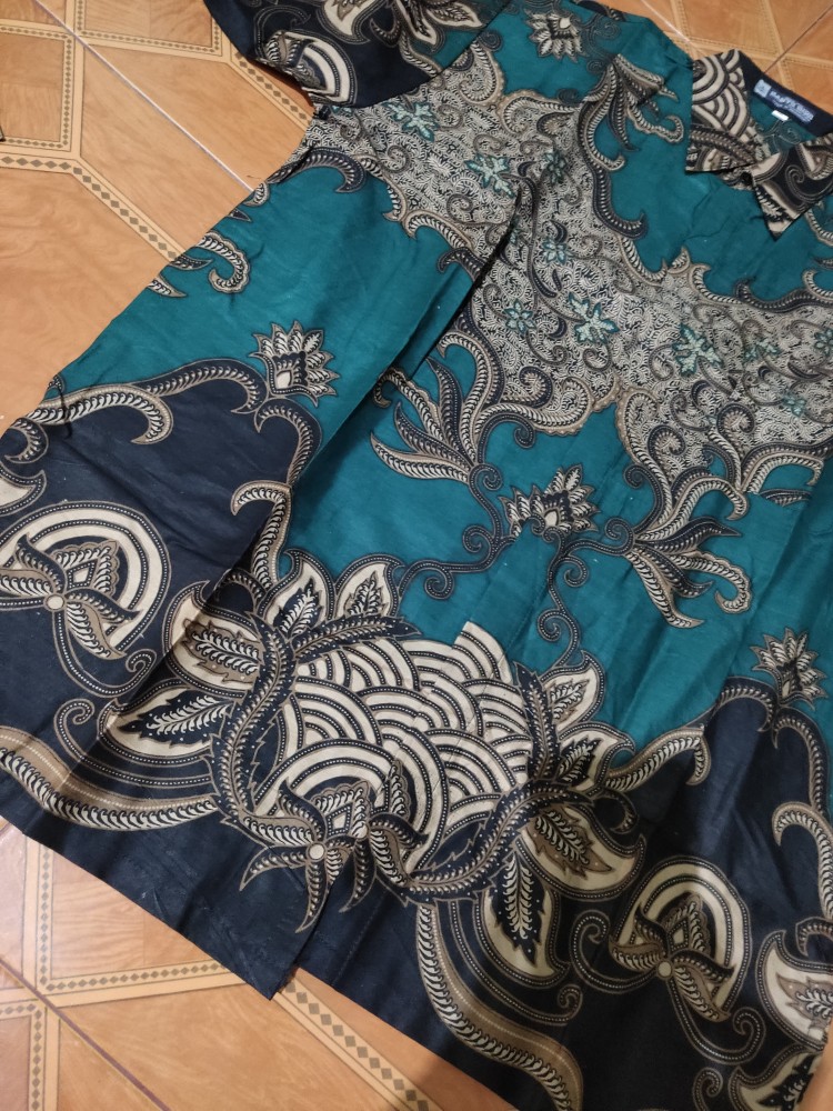 Hem Batik Pria Motif Bunga Lotus Ukuran M L Xl Warna Merah Biru Hijau Promo