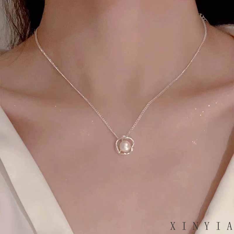 Kalung Rantai Liontin Bunga Mawar Hollow Hias Mutiara Imitasi Mewah Untuk Wanita XIA.ID