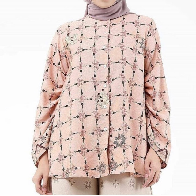 Preloved kuranji top salmon size S by Ria Miranda