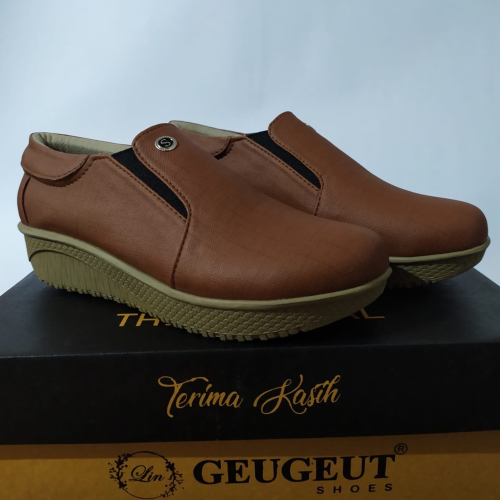 GEUGEUT - Sepatu Wanita//Sepatu Slip On Wanita//Sepatu Wanita Terbaru//Sepatu Wanita Murah//Sepatu Kekinian//Casual Wanita//Kasual Wedges Kantoran