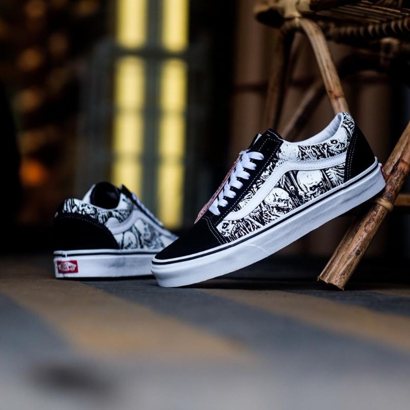 vans oldskool  forgotten bones black white