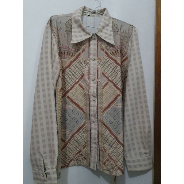 Preloved Kemeja Wearing Klamby size XL Sulawesi Series