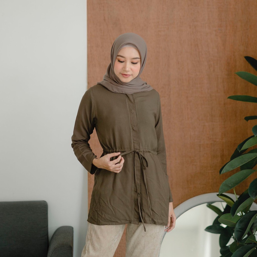 Fahrisa Blouse