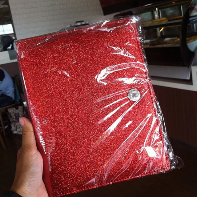 

Binder kulit dan satin 20 ring dan 26 ring , dompet 3 lipat