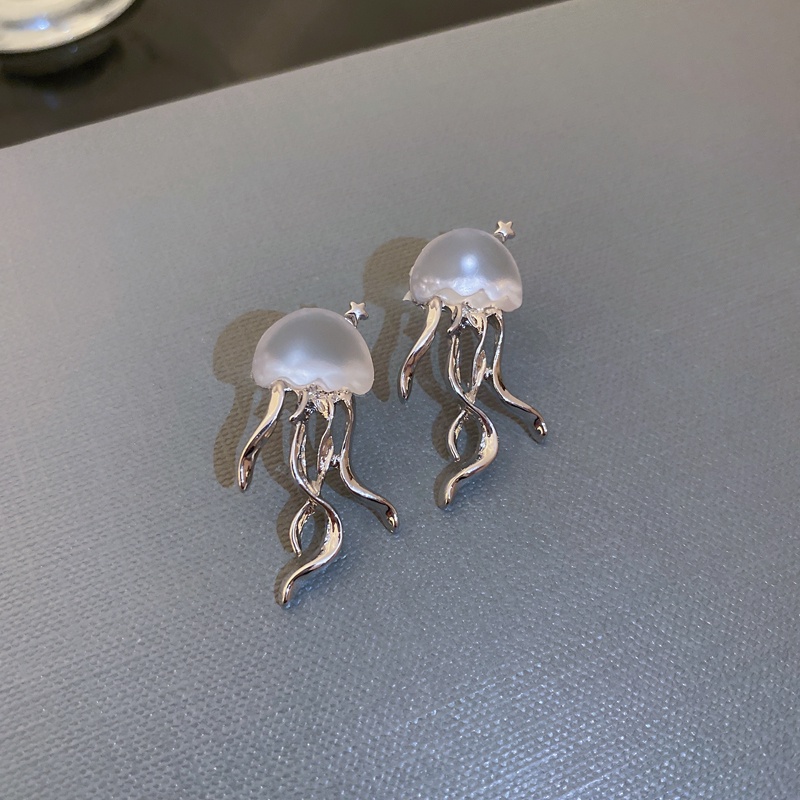 Anting Bentuk Ubur-Ubur Warna Silver Gaya Korea