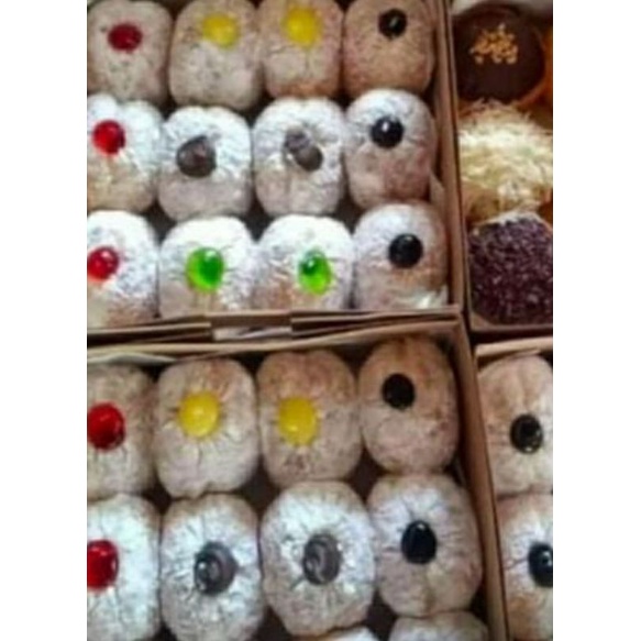 

donat bombolini,donat mesis,donat gula,donat keju isi 15 pcs