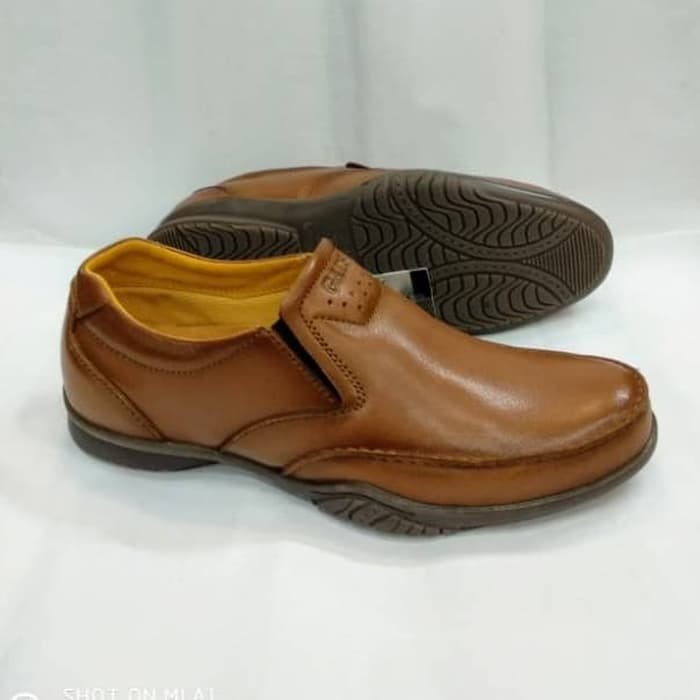 sepatu kulit gats GP 002 tan.sepatu original gats terbaru