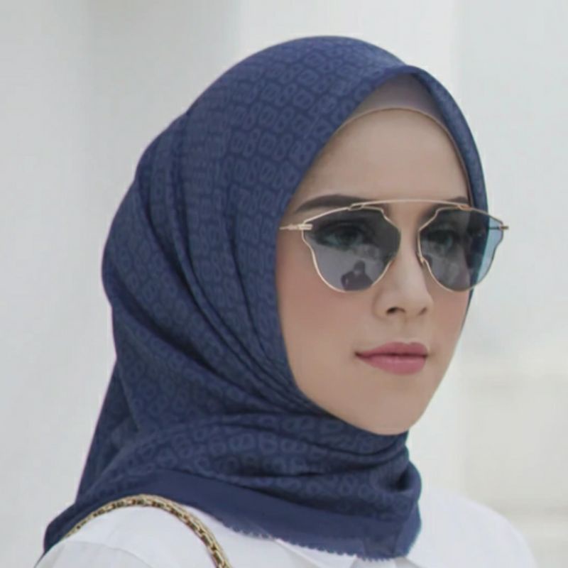 Buttonscarves Tapis Navy