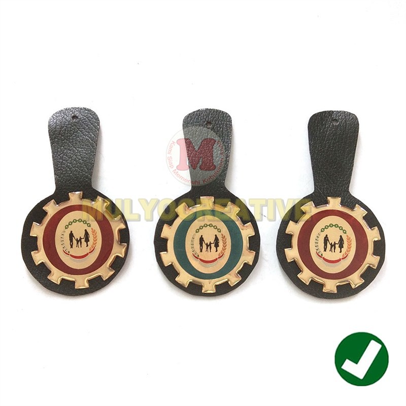 

Lencana Dewan Saka Kencana - Tanda Jabatan Pramuka