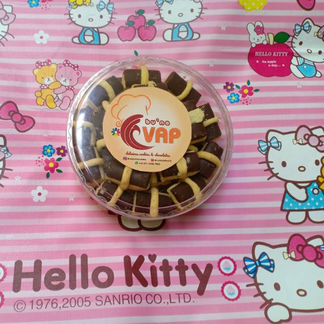 

Kue lentik manis