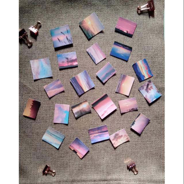 

STIKER AESTHETIC SENJA