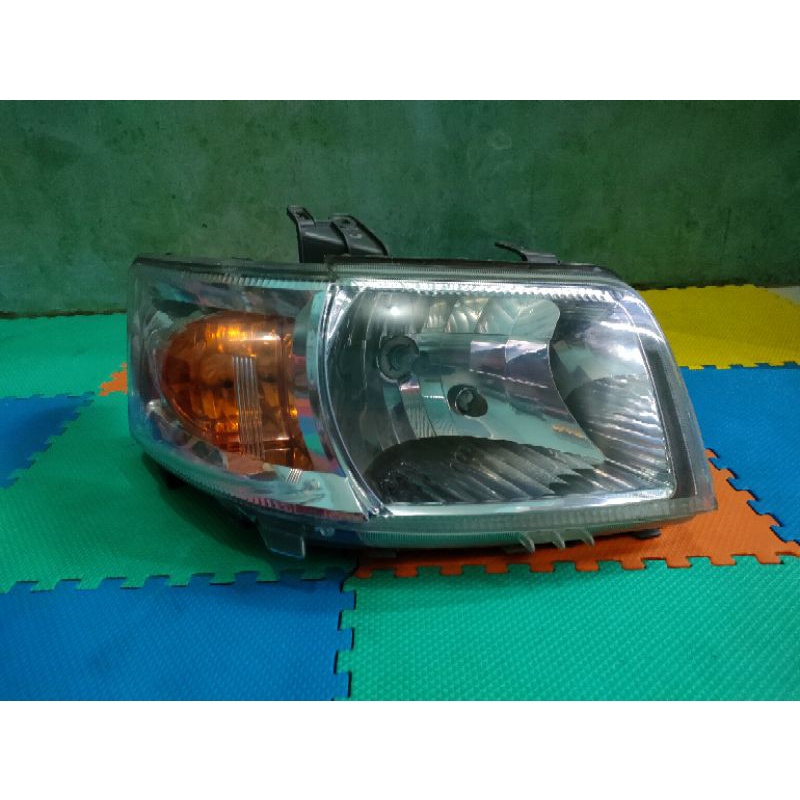 lampu depan Suzuki APV