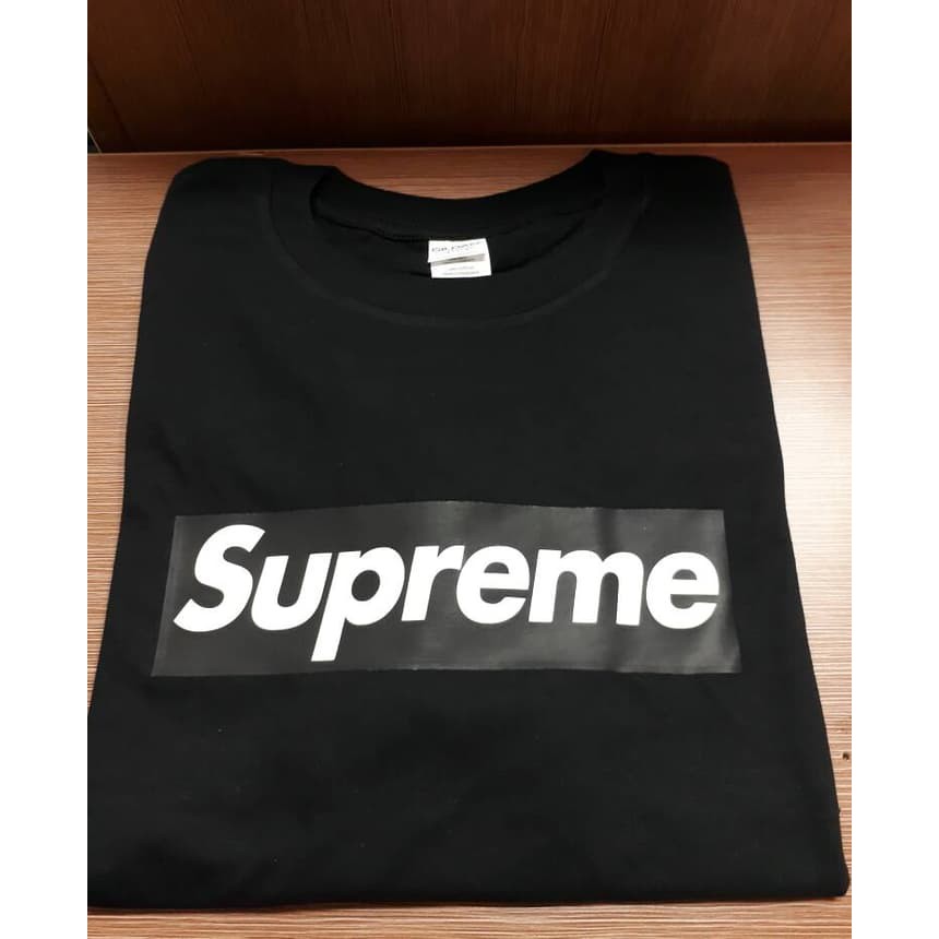 KAOS SUPREME (HITAM SABLON PUTIH)