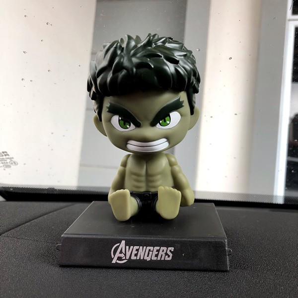 NEW AVENGERS Boneka Figure Miniatur Pajangan Mobil Stand HULK Goyang Kepala Shacking Head Toy