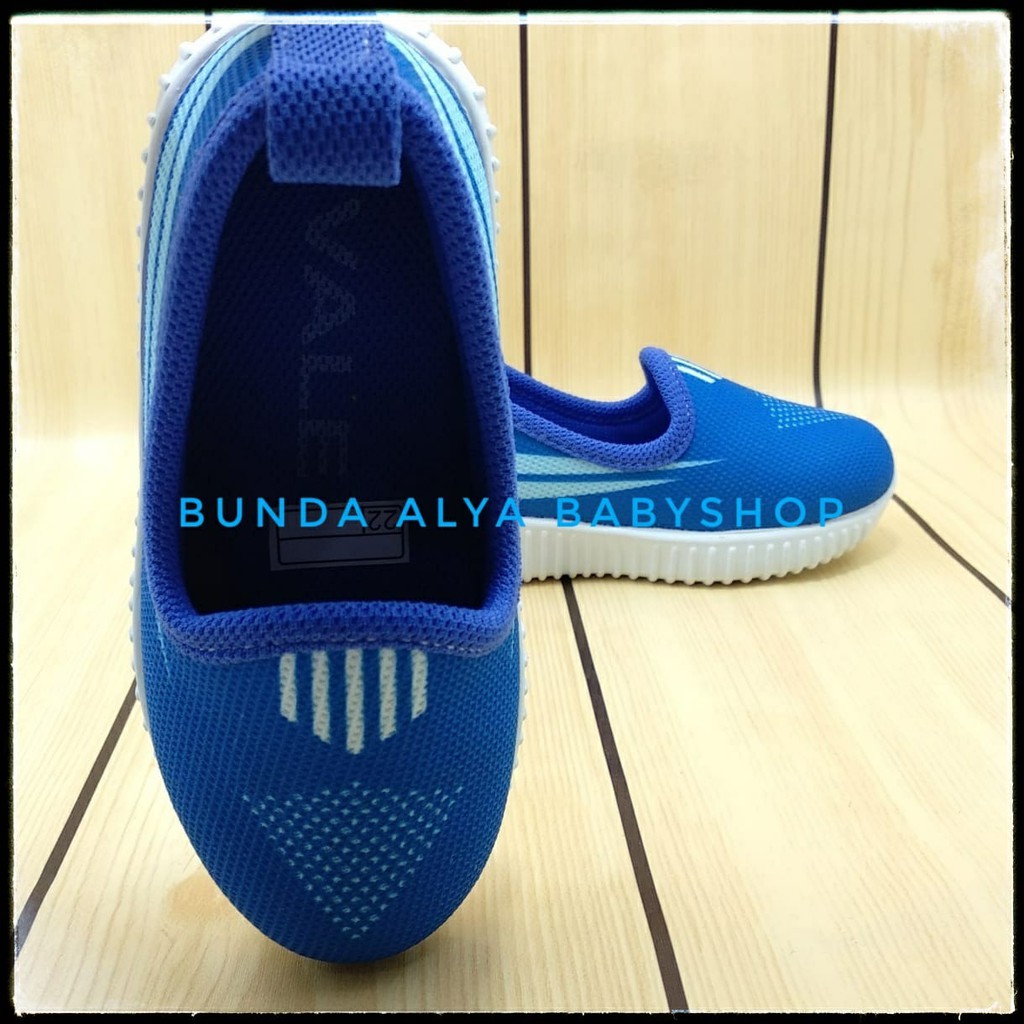 Sepatu Anak Laki Usia 1 2 3 4 5 6 Tahun Size 22 - 35 Garis BIRU - Sepatu Anak Cowok Cewek Alas Karet Anti Licin