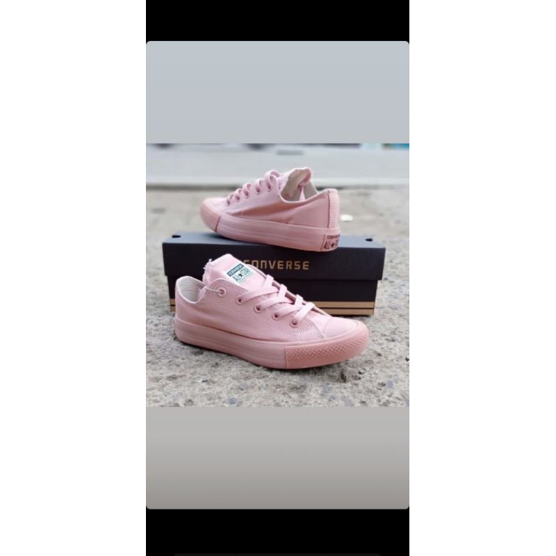 converse pink